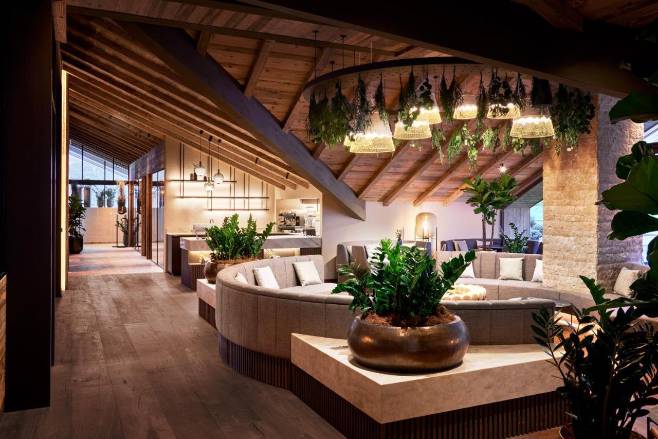 Hotel Quelle Nature Spa Resort Santa Maddalena in Casies Exterior foto